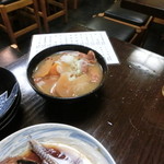 もつ煮込み４１０円