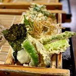 そば福 - 天ぷら。アスパラ・ししとう・カボチャ・山芋磯辺・エノキ・大葉・かき揚げ