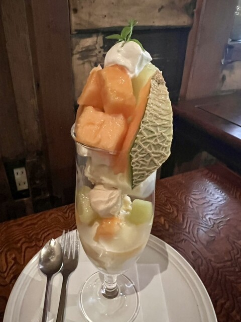 メロンパフェ