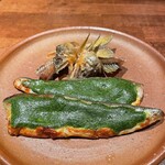 酒と肴 ててて - こうきたか蓼！アイデアが素晴らしすぎる！鮎のたで焼き