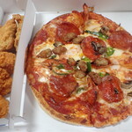 ドミノ ピザ - 料理写真:骨付きフライドチキン2P ジューシーからあげ3P ドミノ・デラックス