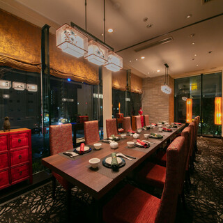 ◆宴会ご予約承ります。◆個室完備◆非日常のモダン空間