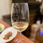 横浜馬車道 旬の肉料理イタリアン オステリア・アウストロ - 白ワイン