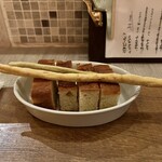 フォカッチャディレッコ500 - グリッシーニとフォカッチャ