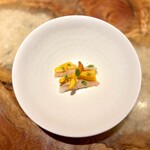 IL TEATRINO DA SALONE - 食感の似た甘海老とマンゴーを使い､そのトロッとした口溶けとフレッシュなフルーツの甘さが美味しすぎて､おかわりしたいくらいでした。