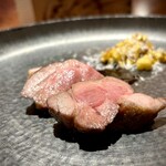 IL TEATRINO DA SALONE - 三元豚ロースは旨味の濃い肉汁豊かなお肉でした。とうもろこしの甘味と､上からかけた「みのり」というセミハードチーズがとても良いバランスで美味しかったです