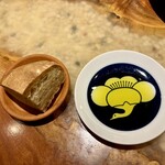 IL TEATRINO DA SALONE - パンとオリーブオイル｡パンは冷めても硬くならないので好きです。