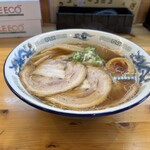 中華そば 大橋家 巨泉 - ドデカチャーシュー♡