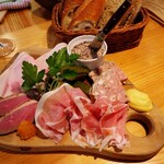 Le Bois - 自家製シャルキュトリー(これで2人前！)