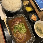 裏船場焼肉 城と七宝 - 