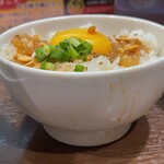 野郎ラーメン - 背脂＋タレ ニンニクライス