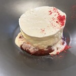 レストラン　ノリ　エ　ノジ - Dessert 島田農園のルバーブのフール イングリッシュカスタード バナナとジャスミンのソルベ 上にメレンゲ