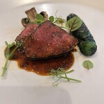 304550430 - Viande ”氷温14日間熟成”相模牛モモ肉のローストとコーンビーフのマッシュポテト ヴァイオレットマスタードソース