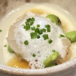 レストラン　ノリ　エ　ノジ - Entree カリフラワーのパンナコッタに平貝の昆布締めに枝豆 クマ海老のコンソメジュレ