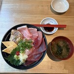 まぐろ専門店 がお - 特選まぐろ丼　1580円(税抜き)