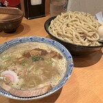 六厘舎 東京駅東京ラーメンストリート - 