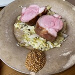 酒ト肴 オンザコーナー - 豚肩肉のロースト