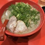 特製ラーメン 大中 本店 - 特濃ラーメン　麺、ネギ大盛り