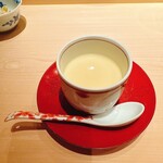 神戸・鮨かねさか - 梅干し入りの茶碗蒸し、とってもおいしかったです