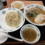 日高屋 - 料理写真:中華そば¥420チャーハン¥530餃子3個¥160