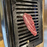 卸問屋直営 立ち食い 一切れ焼肉 松田 - 