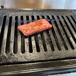 卸問屋直営 立ち食い 一切れ焼肉 松田 - 