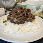 東京ボンベイ - ✅キーマカレー(鶏・野菜) ＲＥＤ大盛¥1.100！
      　※赤有り(辛さUP)
      　※ご飯、中盛り、大盛り無料
      　※ピクルス、アイスミニチャイ、チョコ付き
      　※キャッシュオンリー