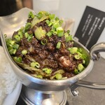 東京ボンベイ - ✅キーマカレー(鶏・野菜) ＲＥＤ大盛¥1.100！
      　※赤有り(辛さUP)
      　※ご飯、中盛り、大盛り無料
      　※ピクルス、アイスミニチャイ、チョコ付き
      　※キャッシュオンリー