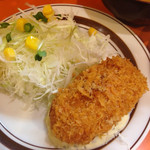 キッチンABC - オリエンタルライス Aセット（カニクリームコロッケ） ¥800 のカニクリームコロッケ