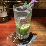 バー・バーンズ - 大葉のジントニック