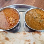 ロビンズインドキッチン - 料理写真:ダブルカレーセット(1,210円) マトンと、今日のカレー(チキンとほうれん草) 