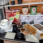 シースケープ テラス・ダイニング - 自分で作るチュロス・ワッフルとトッピング