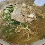 江ちゃんラーメン - ニンニクもクラッシュしてます♩