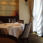 コンヴィヴィアリテ - 落ち着きのある空間