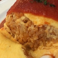 厳選洋食さくらい - 絶妙な薄さの卵です。