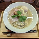 鶏と貝 MUU 〜夢海〜 - 味玉貝だし塩そば。