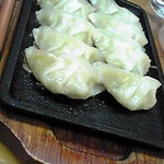 ラーメン無法松 - 姫ぎょうざ1人前380円 なんとサザエが入ってるサプライズ品です！！