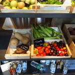 ピルエット - 野菜が販売されています