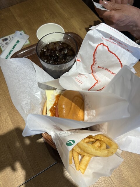 MOS BURGER Uzumasa Tenjingawa Ten