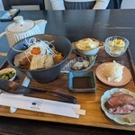 御料理屋&茶房 ベンジィ - 真狩産ハーブ豚の角煮とじゃこのだし茶漬けの膳2,000円