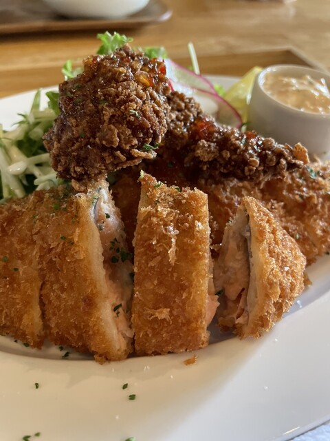 SALMONBAL PARTIA photo 2