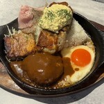 鉄皿肉飯ハチリキ - 