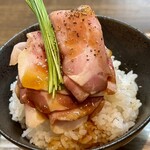 らぁ麺 紫陽花 - ローストポークご飯