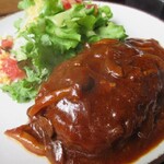 人と木 - 日替わりは煮込みハンバーグ