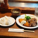 すりーえいと居酒屋 - 本日のランチ（豚しょうが焼き）