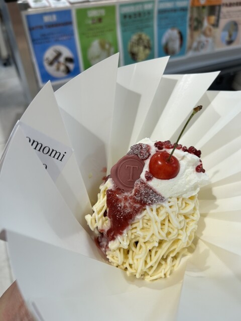 Tomomi Gelato photo 3