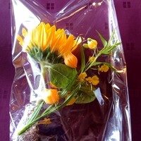 幻董庵 - お花を花束にして下さいました