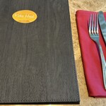 Koko Head cafe - ディナーメニューとレッドのナフキンが映えます