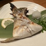 備長と肴 活 - ハマチのカマの塩焼き