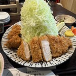 嬉嬉豚とんかつ 「君に、揚げる。」 池袋本店 - 